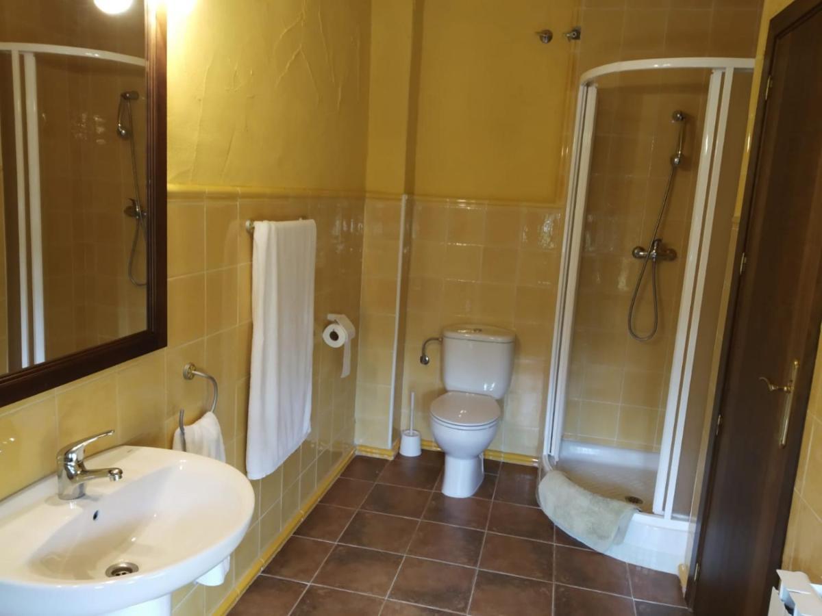 Viv. De Uso Turistico Fuente El Tejo - Casa Ana Βίλα Burgohondo Εξωτερικό φωτογραφία